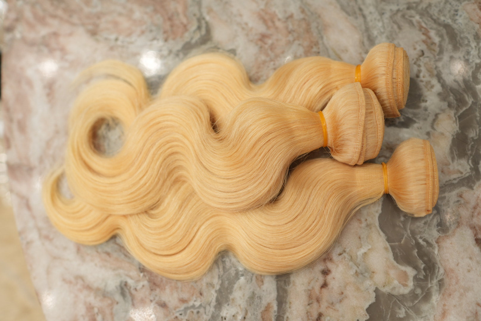 BRAZILIAN BLONDE BODY WAVE