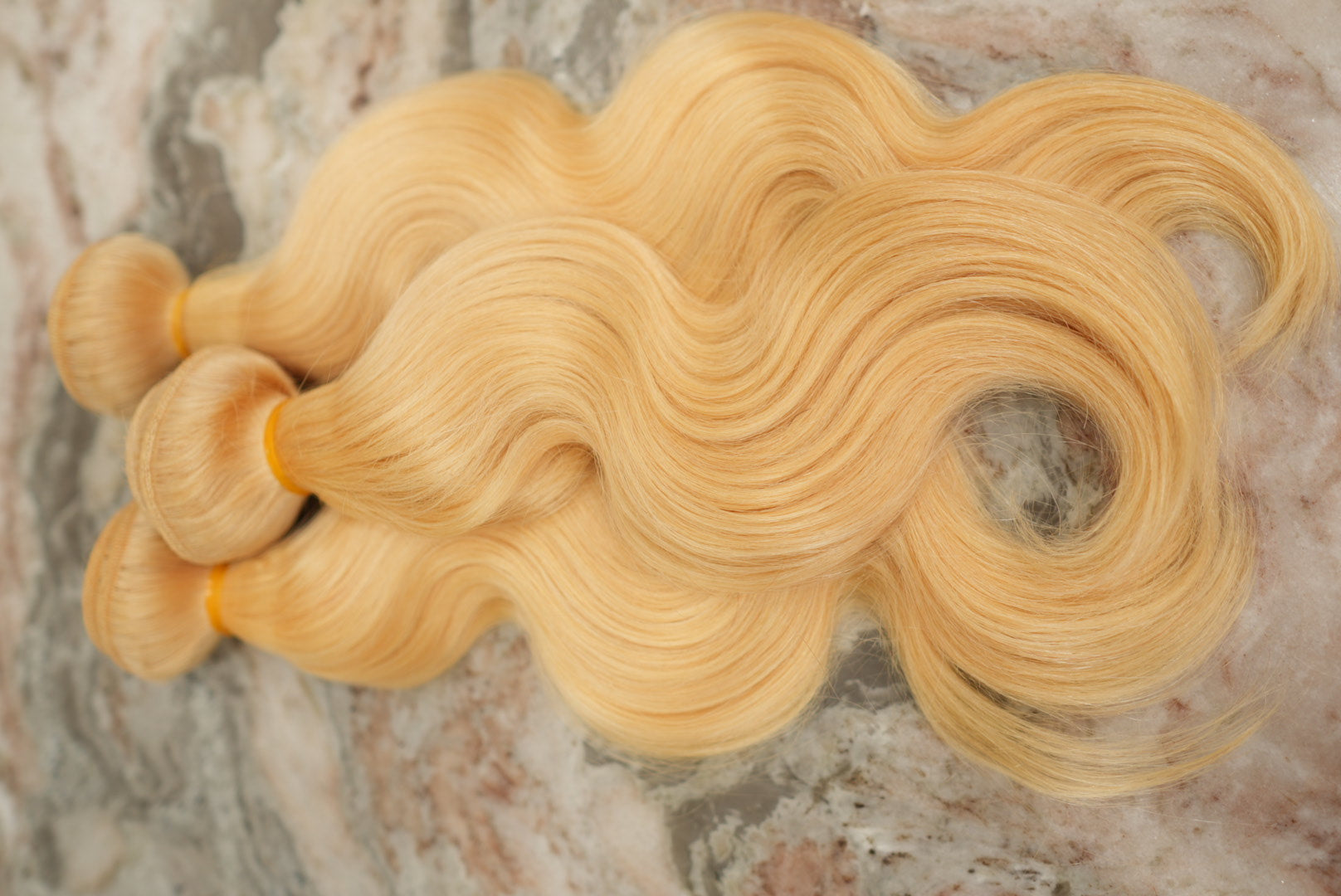 BRAZILIAN BLONDE BODY WAVE