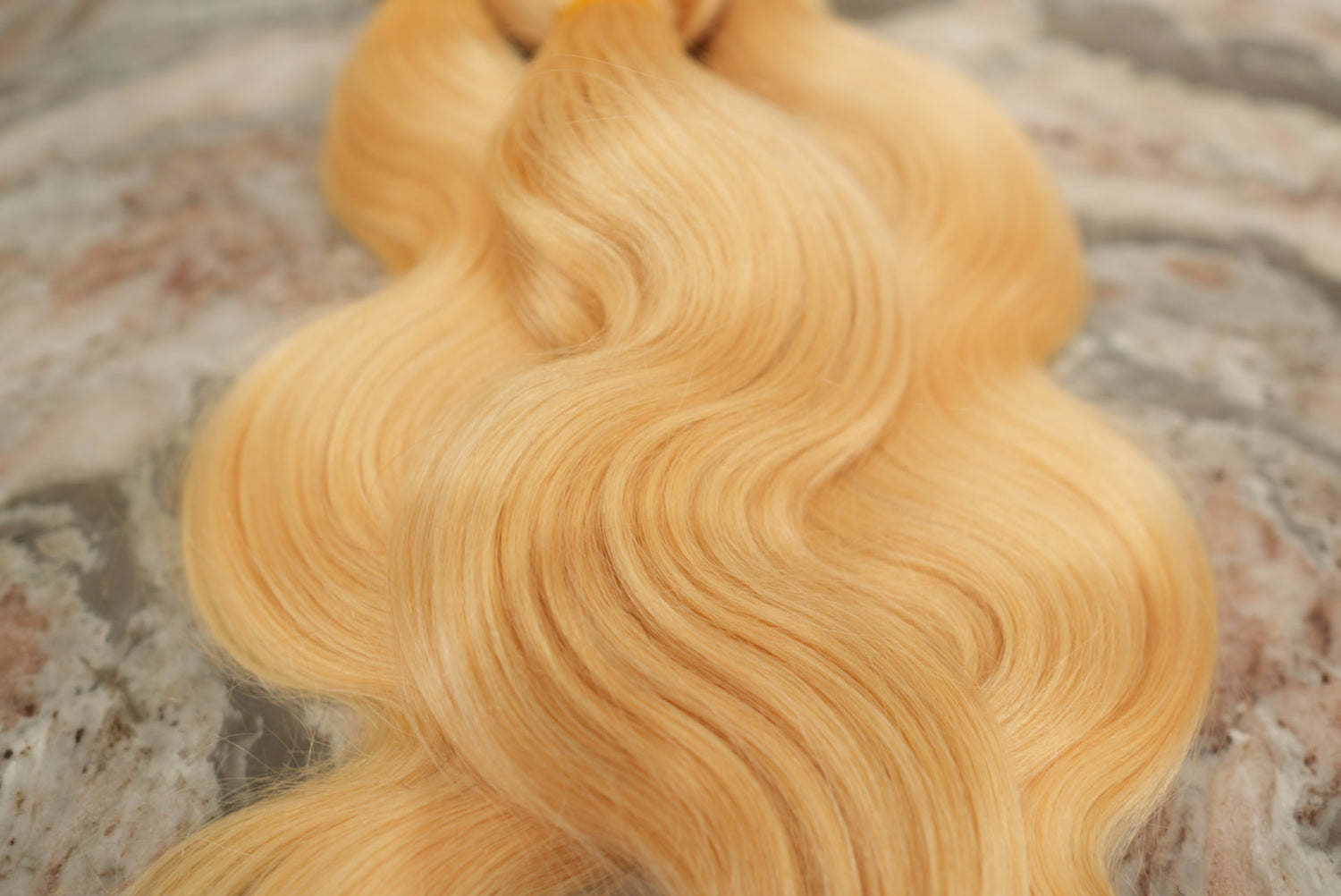 BRAZILIAN BLONDE BODY WAVE