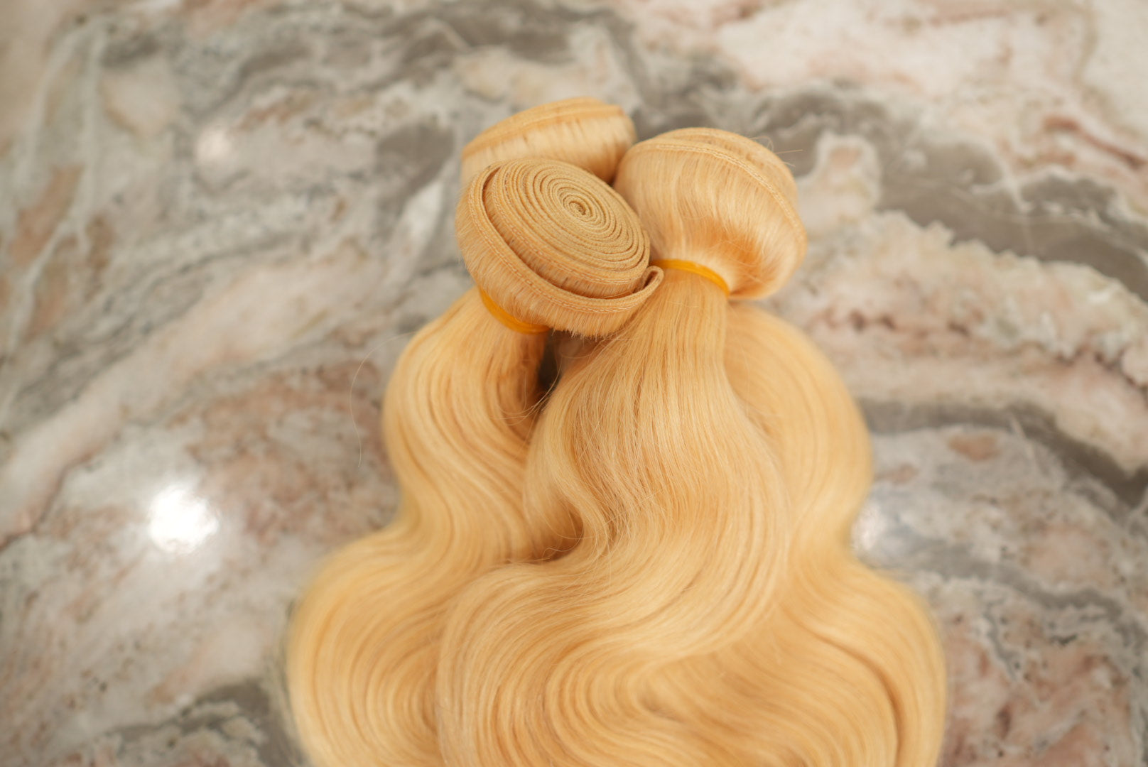 BRAZILIAN BLONDE BODY WAVE