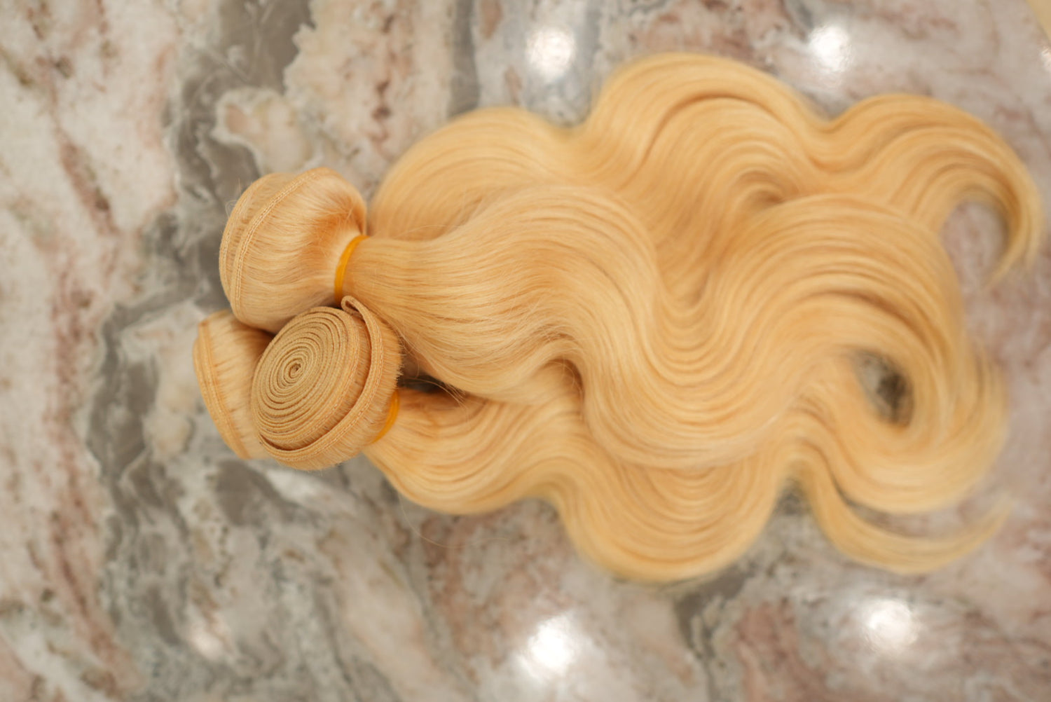 BRAZILIAN BLONDE BODY WAVE