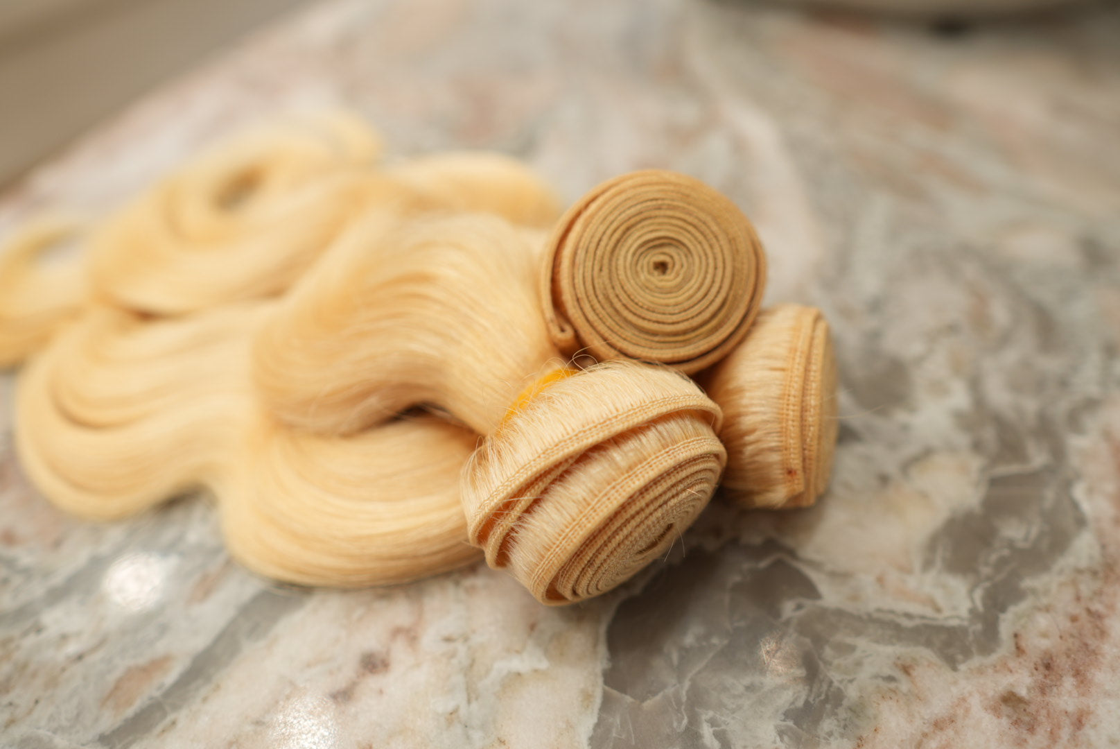 BRAZILIAN BLONDE BODY WAVE