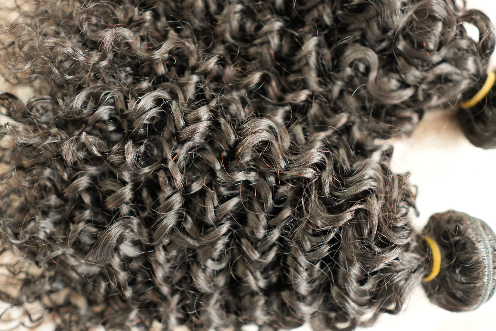 PERUVIAN DEEP CURLY INDIVIDUAL BUNDLES