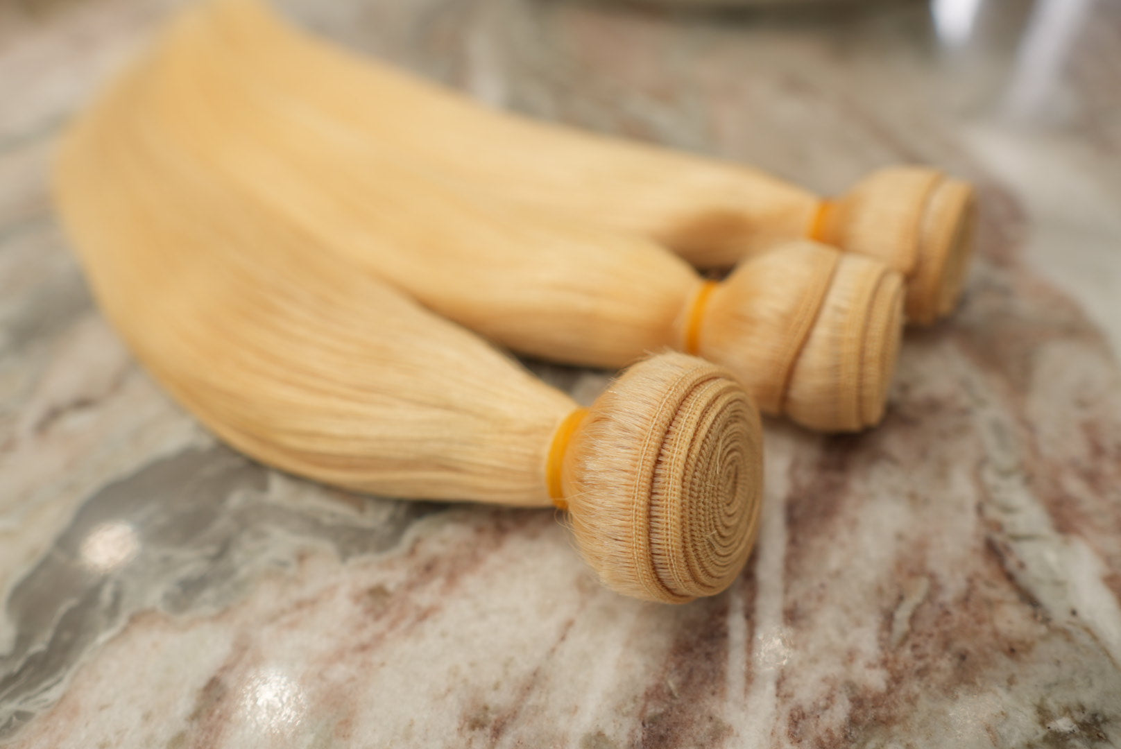 BRAZILIAN BLONDE  STRAIGHT